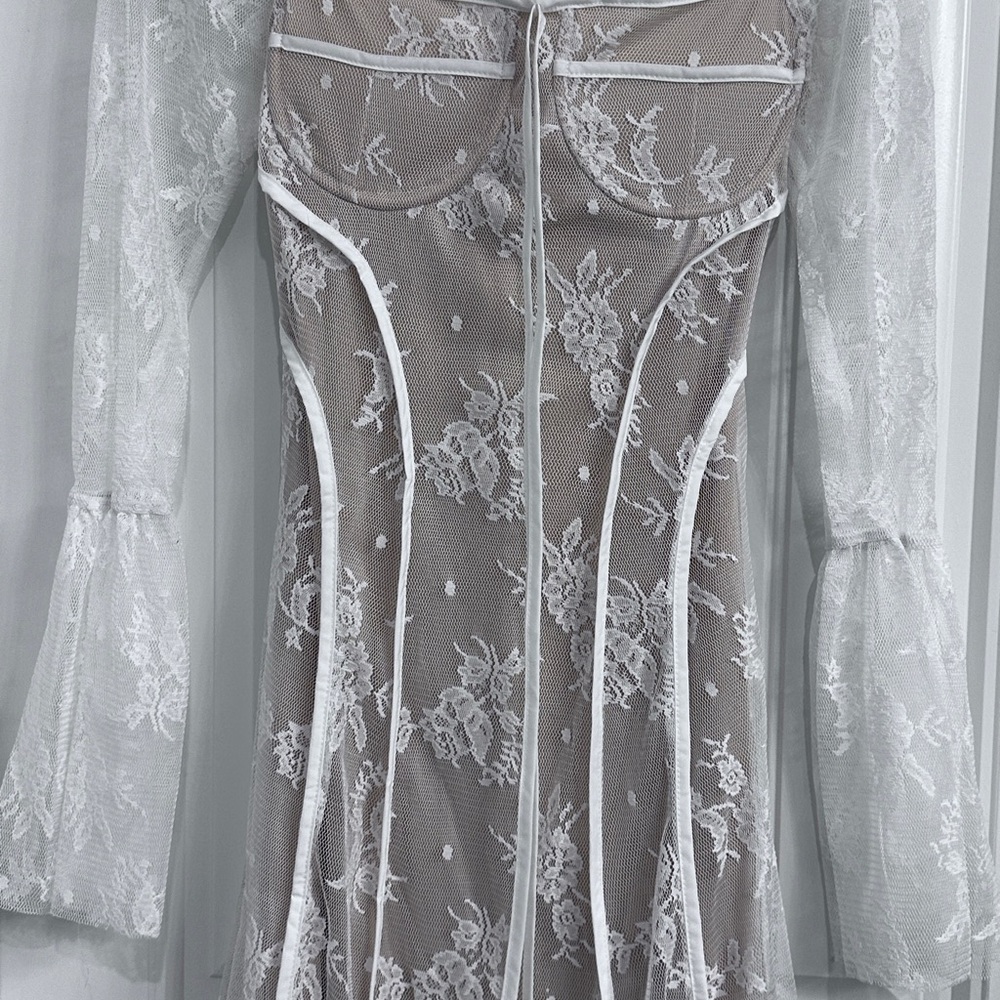 Elegant White Lace Maxi Dress - Picture 2 of 10